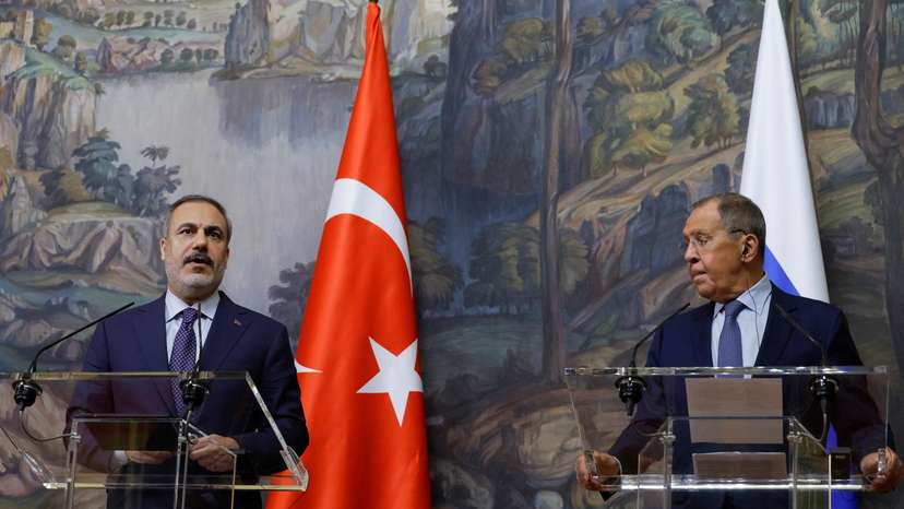 Russian and Turkish Foreign Ministers meet in Moscow
