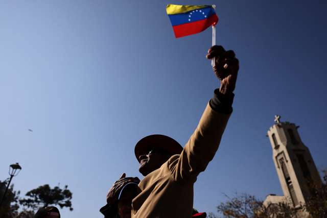 Voting during Venezuela's presidential elections, at the Venezuelan Embassy in Santiago