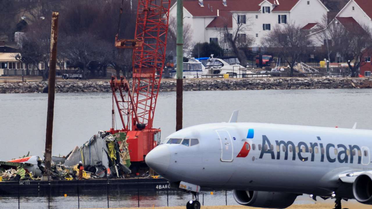 Aftermath of American Eagle flight 5342 crash in the Potomac River near Ronald Reagan Washington National Airport