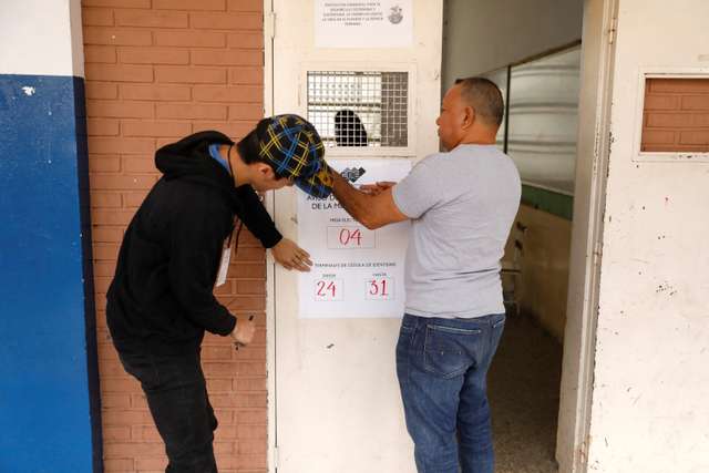 Venezuelans prepare to vote in the presidential election
