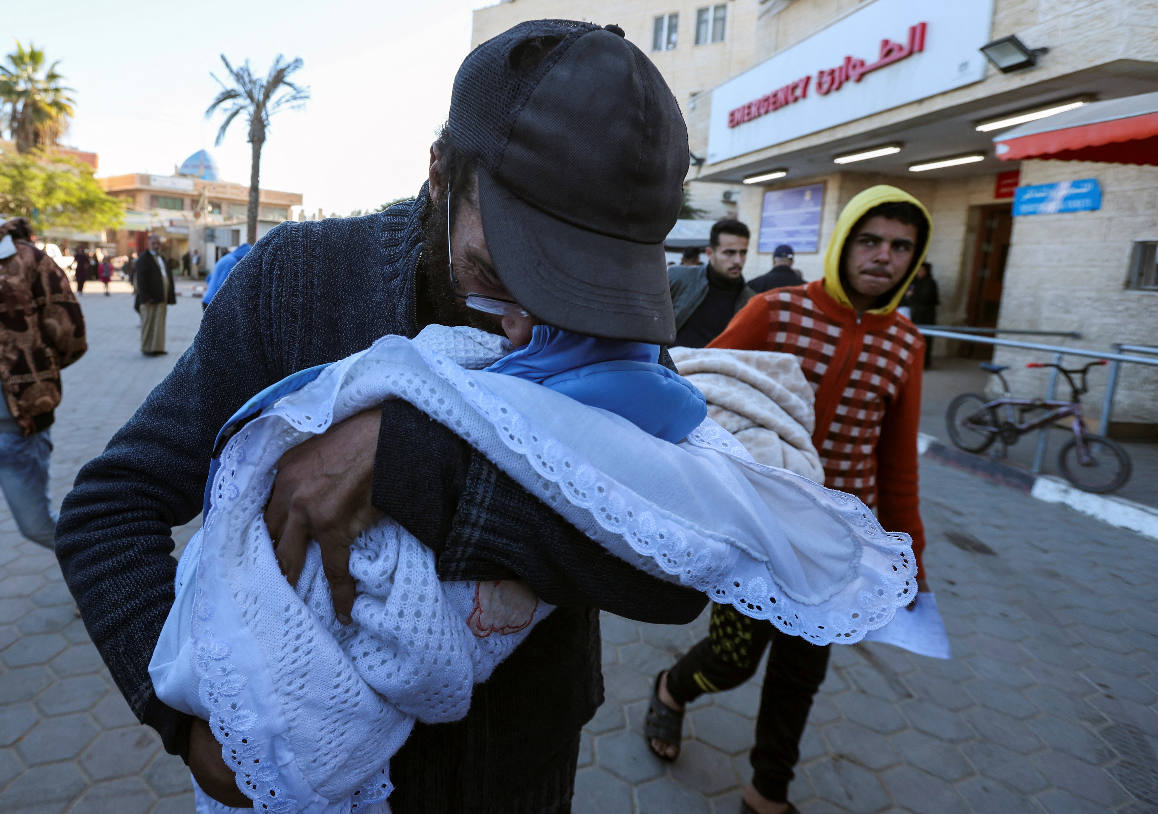 Displaced Gaza newborn freezes to death