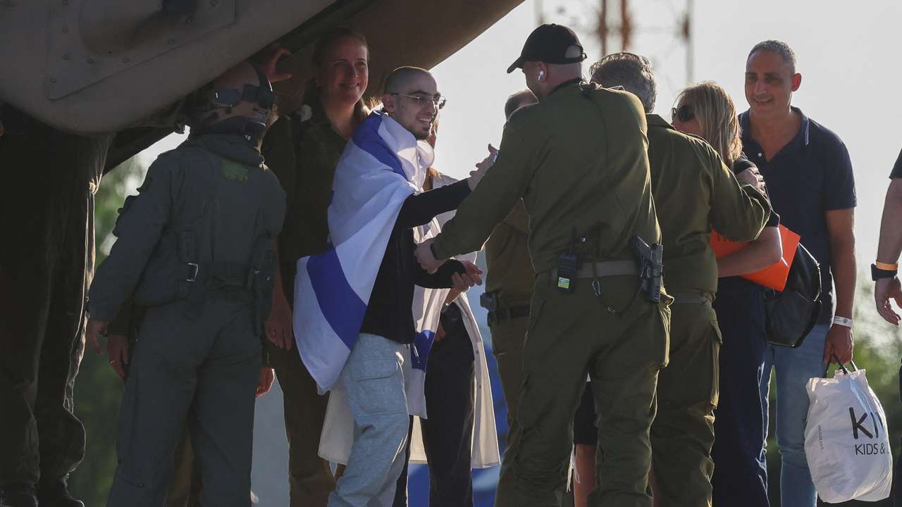 Hostages-prisoners swap deal between Hamas and Israel