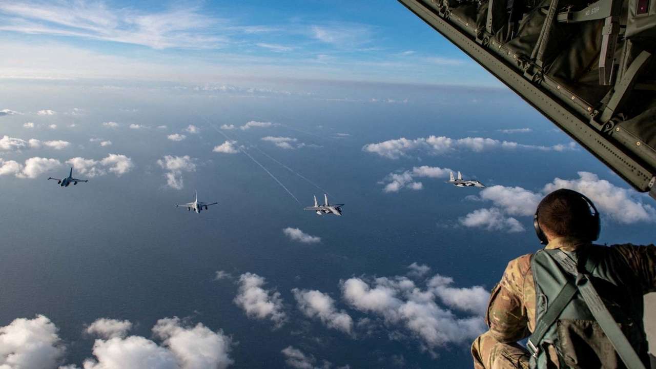 Philippines launches joint sea, air patrols with US military