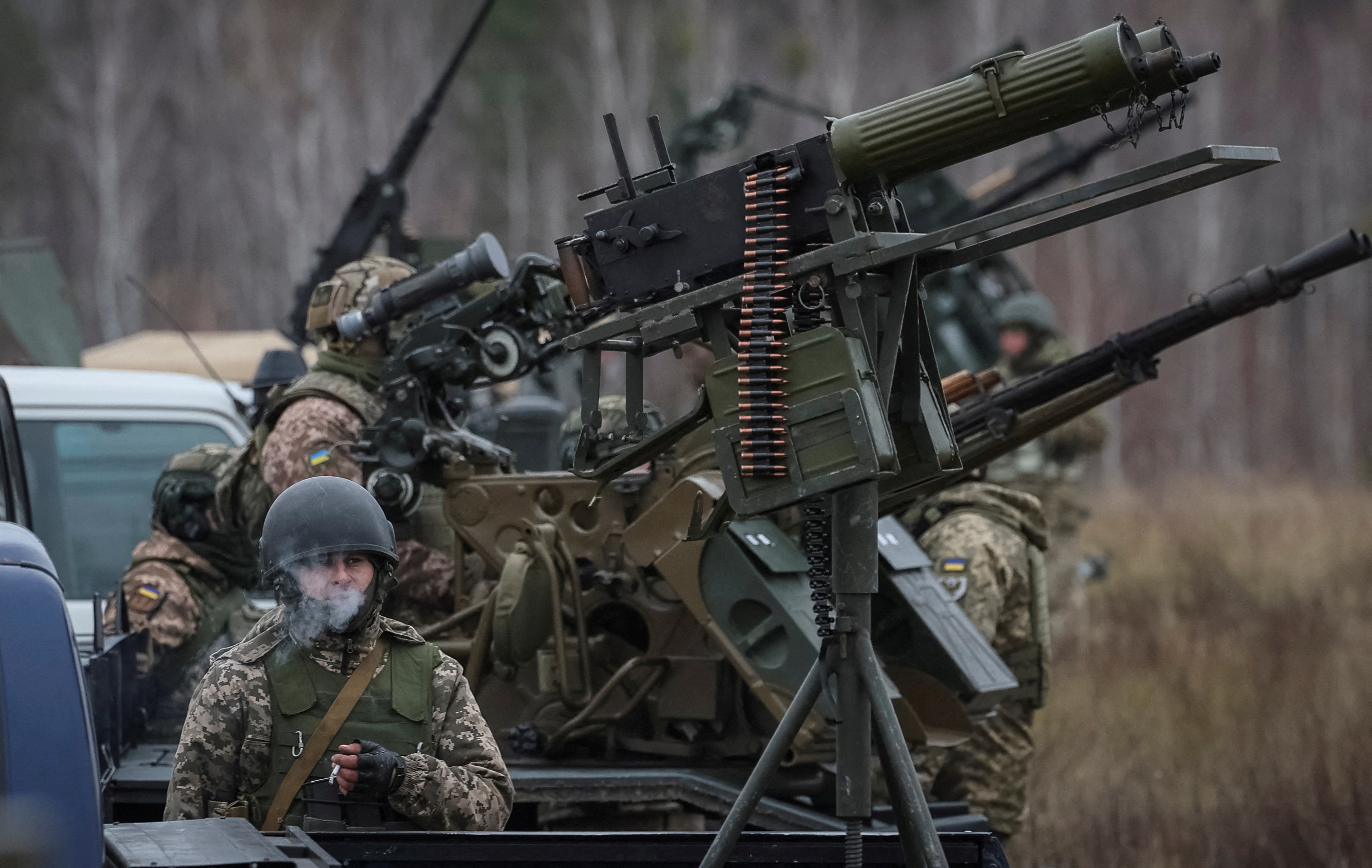 FILE PHOTO: Ukrainian servicemen attend air defence drills in Chernihiv region