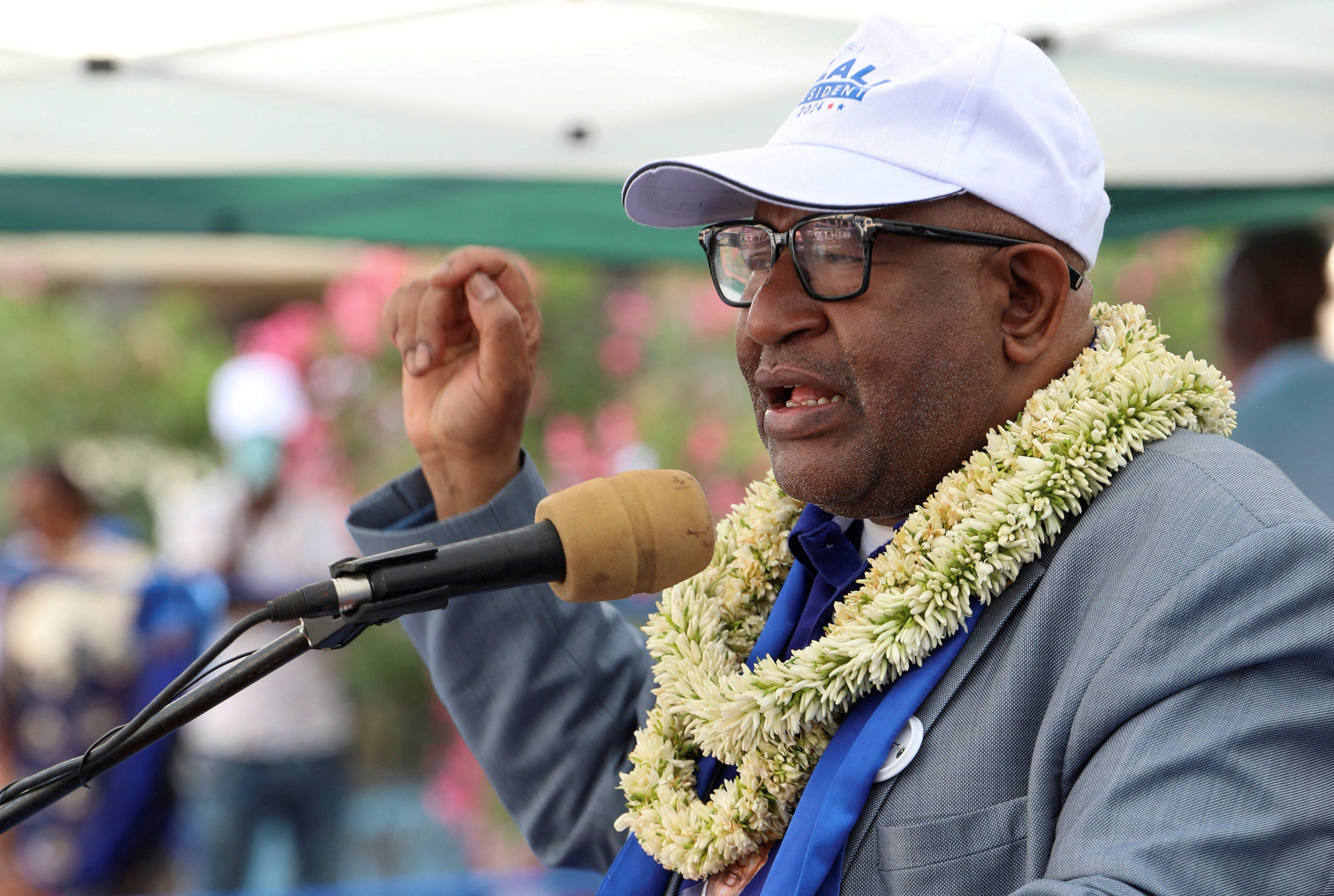 FILE PHOTO: Comoros' President Azali Assoumani addresses supporters during a political rally ahead of the presidential election outside Moroni, Comoros January 9, 2024. REUTERS/Issihaka Mahafidhou /File Photo