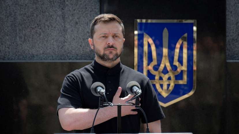 Ukrainian President Zelenskiy takes part in a graduation ceremony for Ukrainian army officers in Kyiv