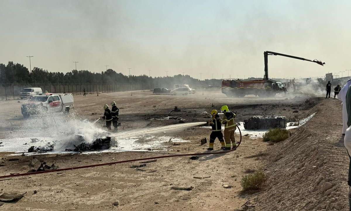Indian HAL Tejas fighter jet Dubai Air Show crash