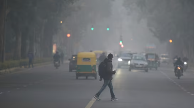Delhi foggy weather