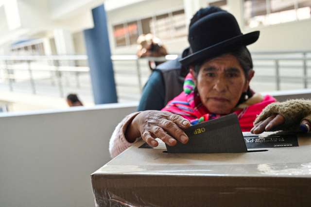 Bolivia holds presidential elections