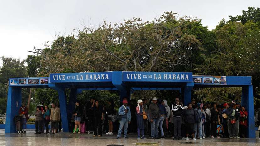 Cuba to roll out rationing plan as U.S. moves to block fuel supply