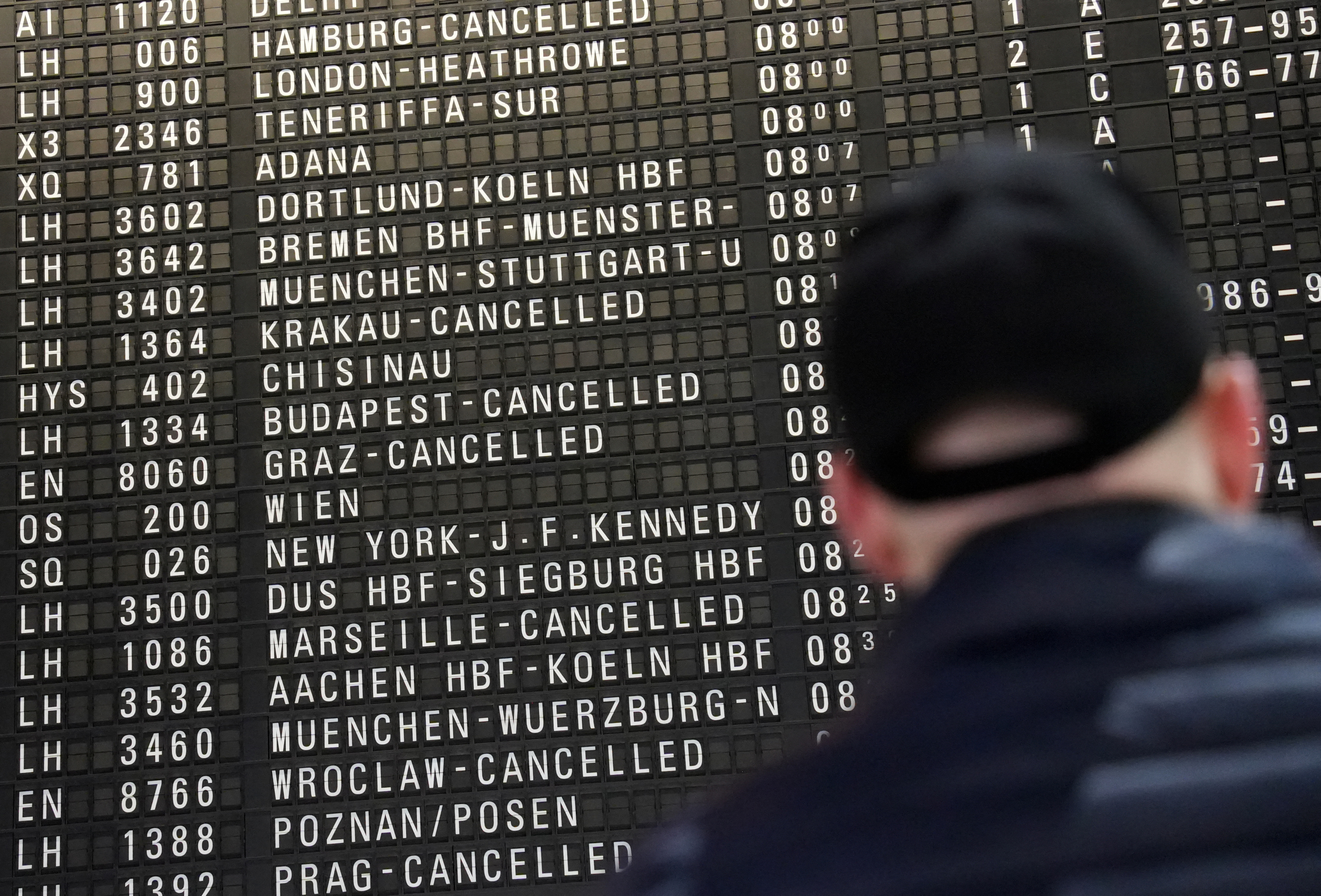 Lufthansa ground staff at major German airports call strike