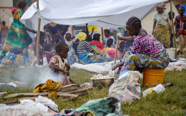 FILE PHOTO: Refugees flee eastern Congo into Burundi as fighting rages in South Kivu