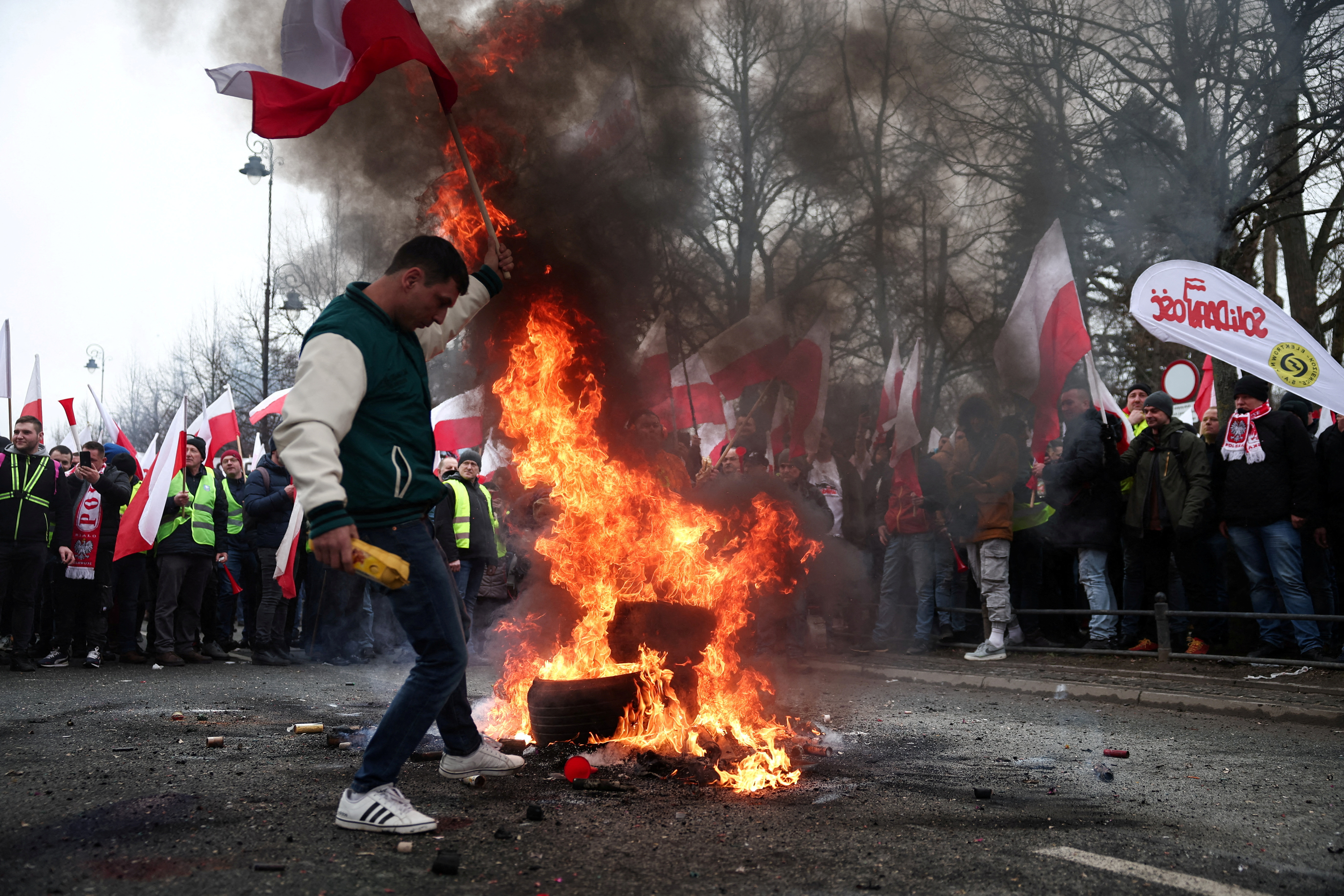 Farmers protest outside Polish PM Tusk's office in Warsaw