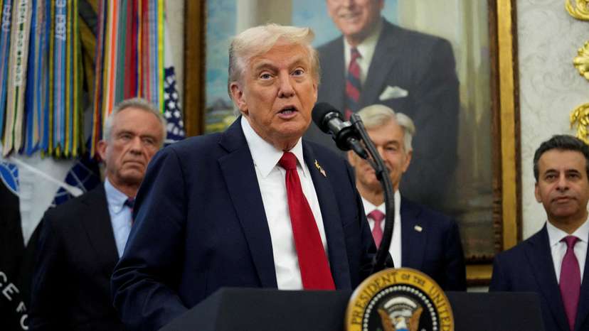 FILE PHOTO: U.S. President Trump announces deal with Pfizer