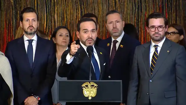 Colombia president warns crime gangs