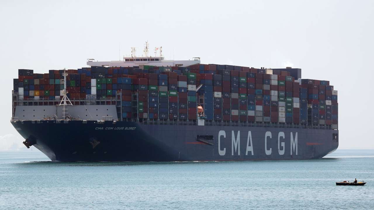 Container ships in Suez Canal