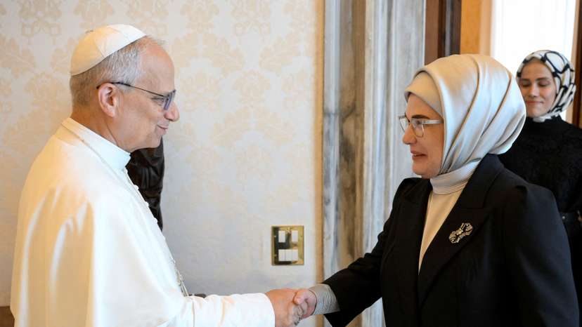 Pope Leo XIV meets Emine Erdogan, wife of Turkey's President Tayyip Erdogan, at the Vatican