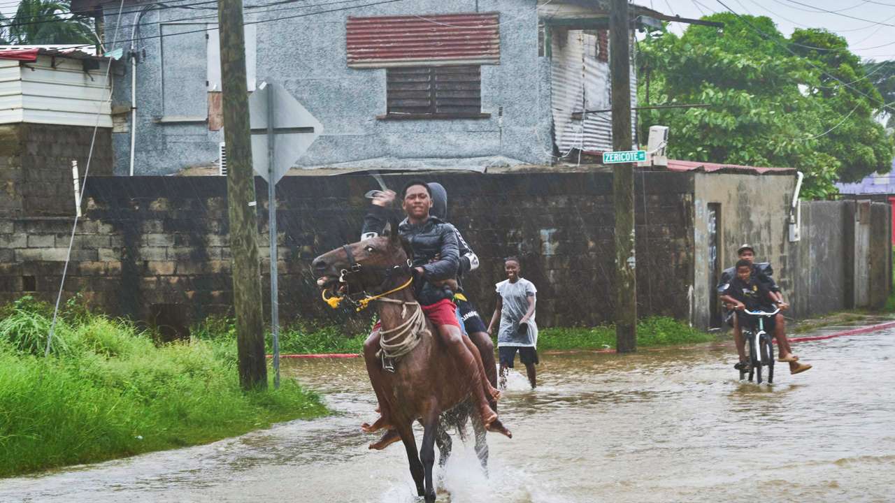 Storm Nadine makes landfall in Belize