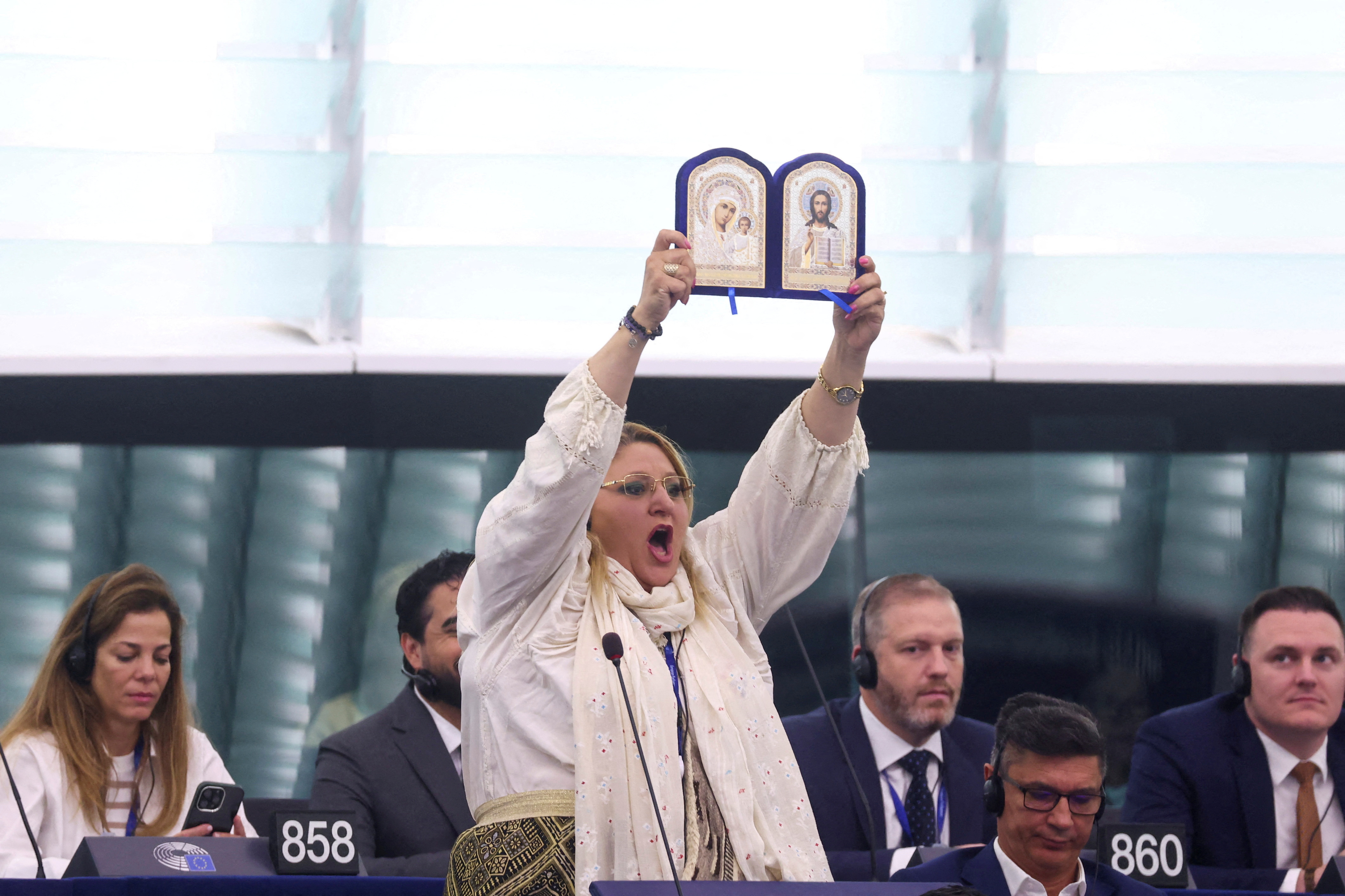 FILE PHOTO: Von der Leyen seeks approval from EU lawmakers for another term as European Commission President