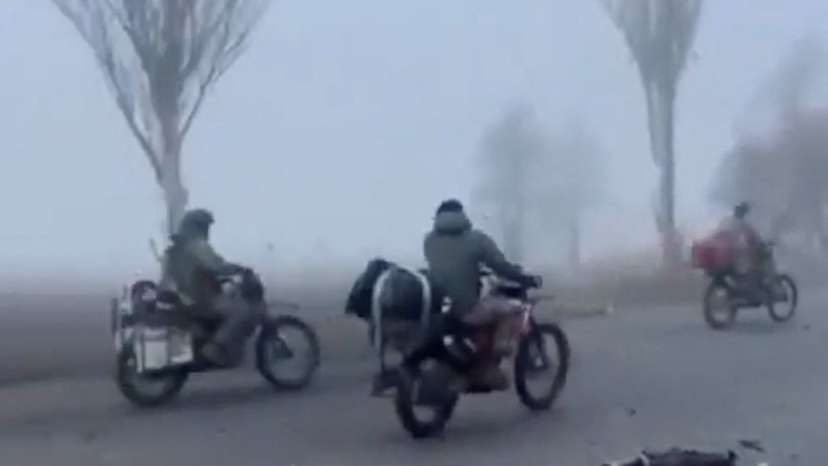 Russian soldiers enter the embattled town of Pokrovsk