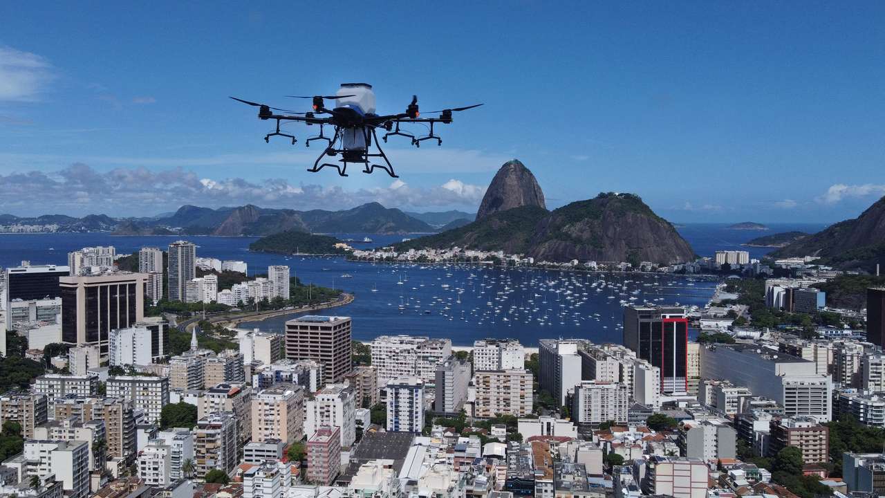 Rio City Hall uses seeding drones to reforest forests