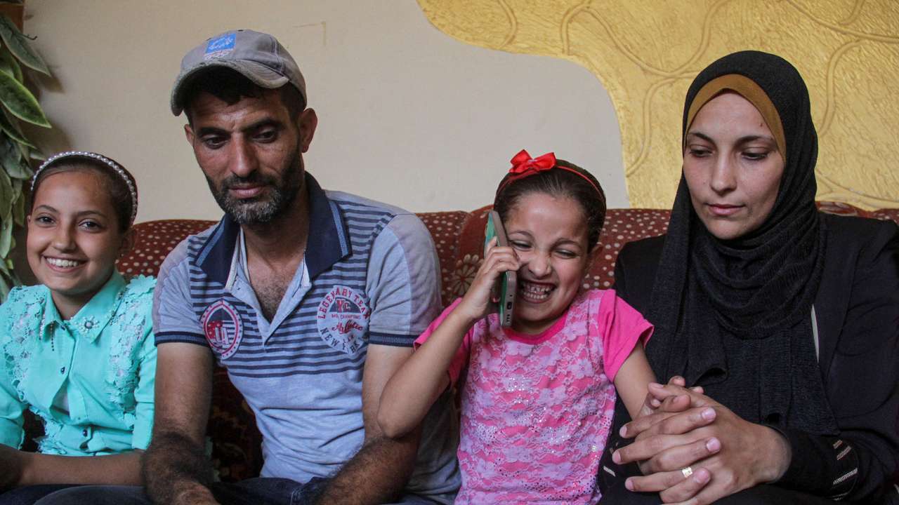 Israeli checkpoints separate displaced families in Gaza, no reunion in sight