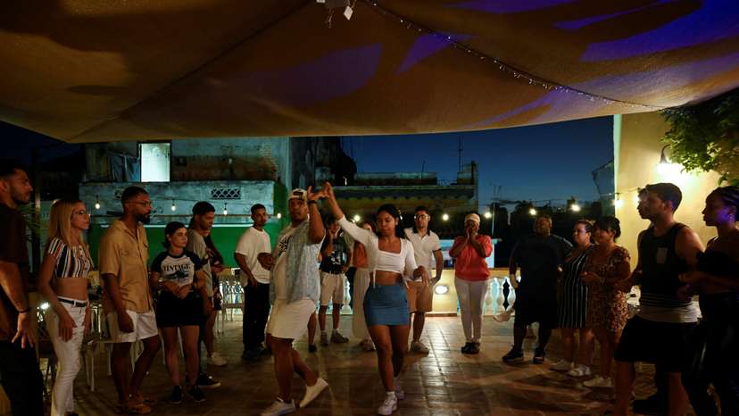 Cultural project aims to promote salsa tradition in Havana
