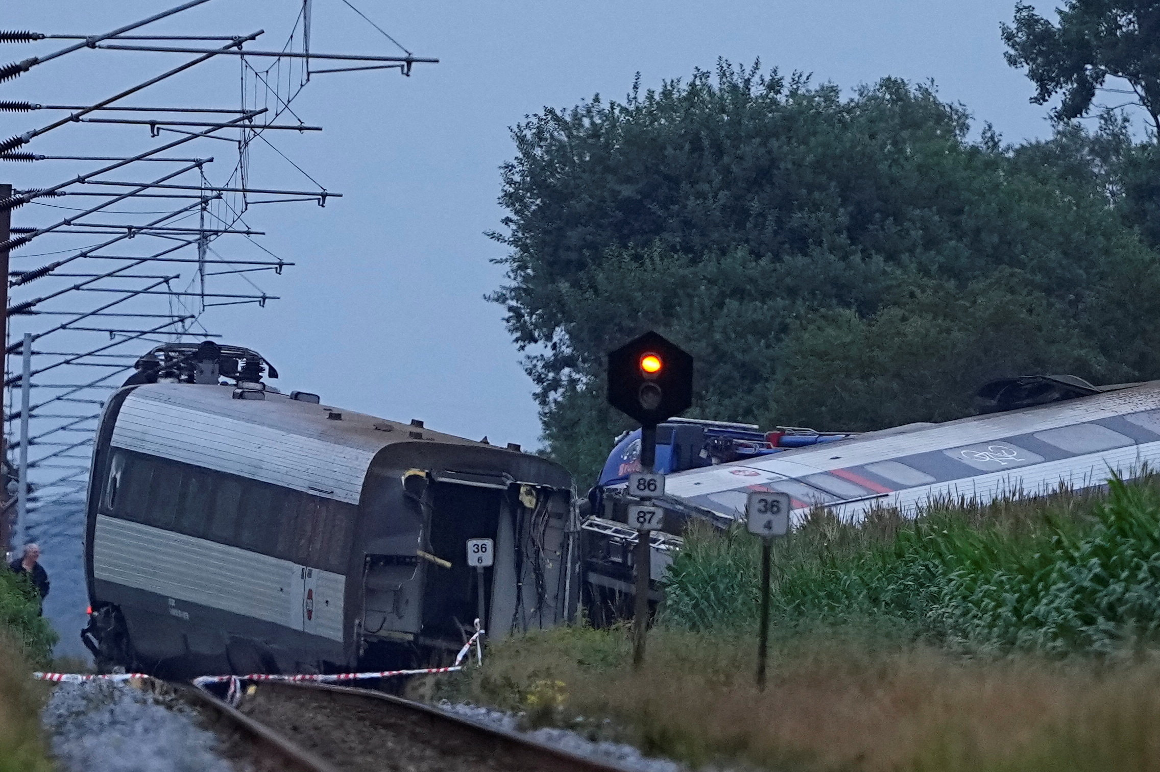 Tren derails in Denmark
