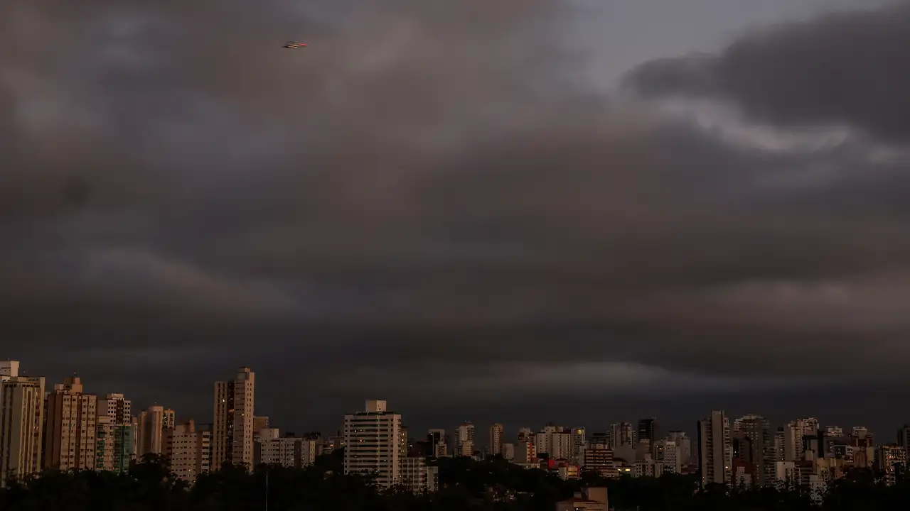 El Niño deve provocar chuvas acima do normal em áreas do sul da América do Sul, como São Paulo, com possibilidade de inundações e deslizamentos.