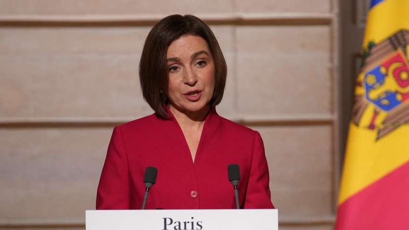 Moldova's President Maia Sandu and French President Emmanuel Macron meet at the Elysee Palace in Paris