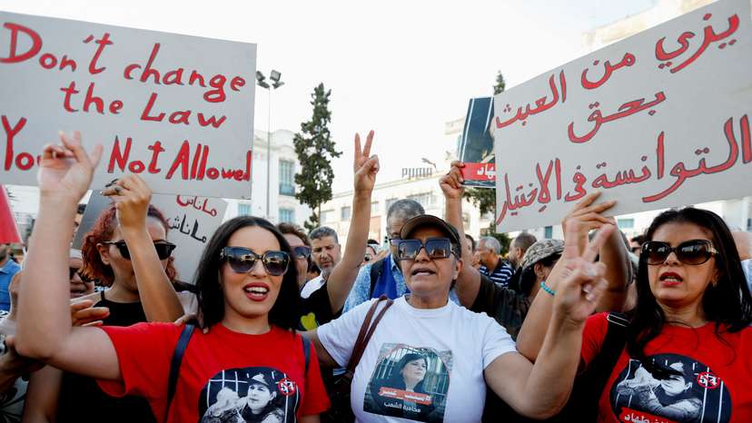 Tunisian opposition protest against Kais Saied before the election