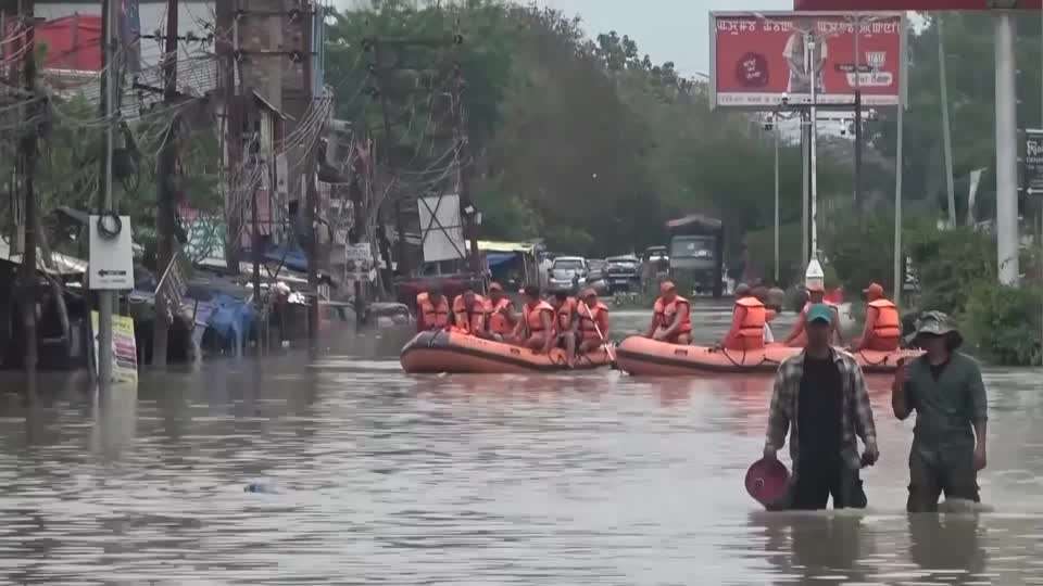 Over 6,000 people rescued after flash floods in India