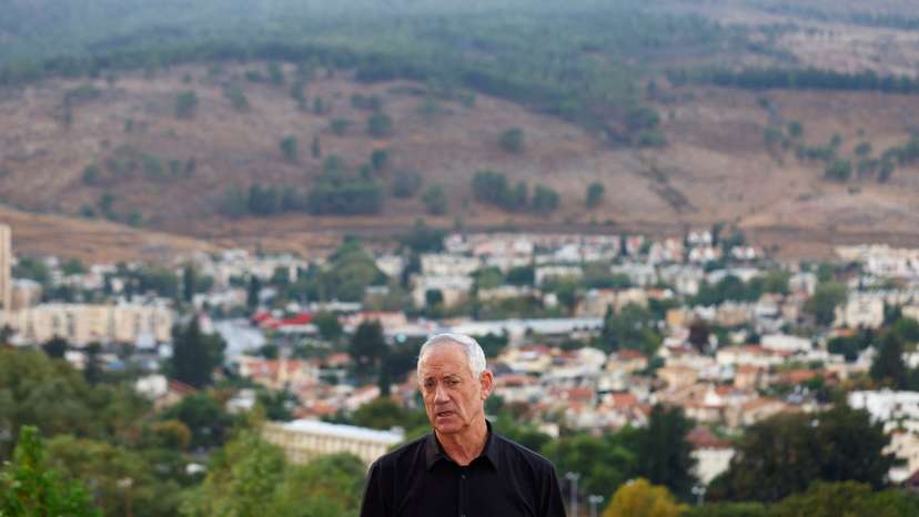 Israeli Emergency cabinet minister and opposition politician Benny Gantz addresses the press, in Kiryat Shmona