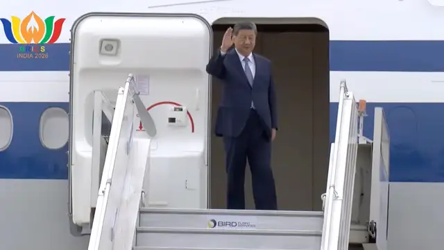 Xi Jinping arrives for BRICS Summit