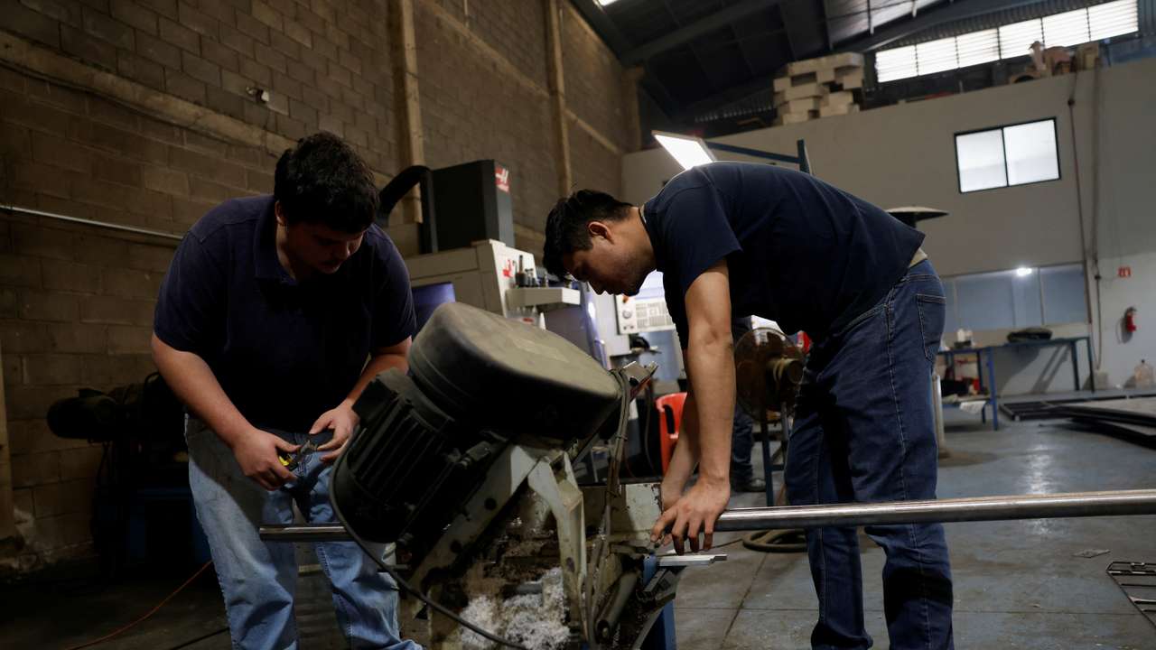 Mexican metal-mechanical parts factory with application to industry, in Apodaca