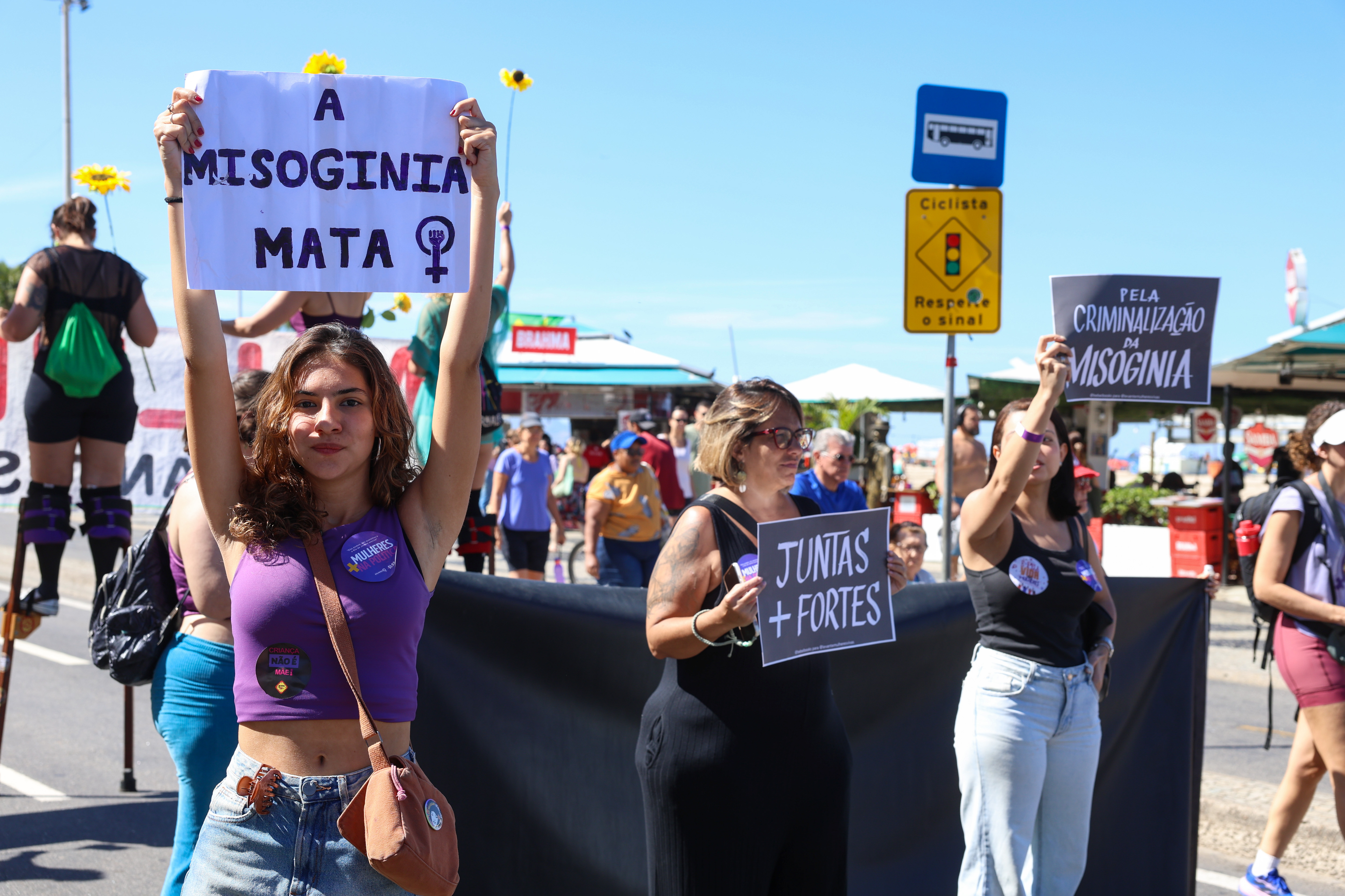 Um mês após regime de urgência, PL da Misoginia segue travado