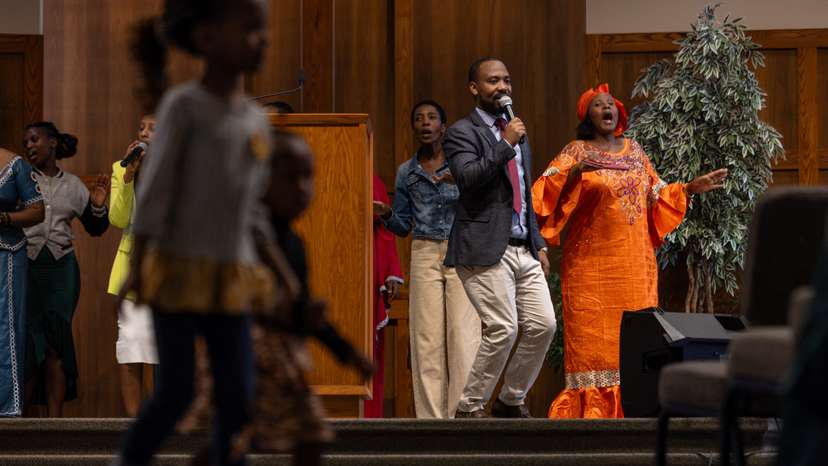 In a small Wisconsin church, Trump's threat of a refugee crackdown looms