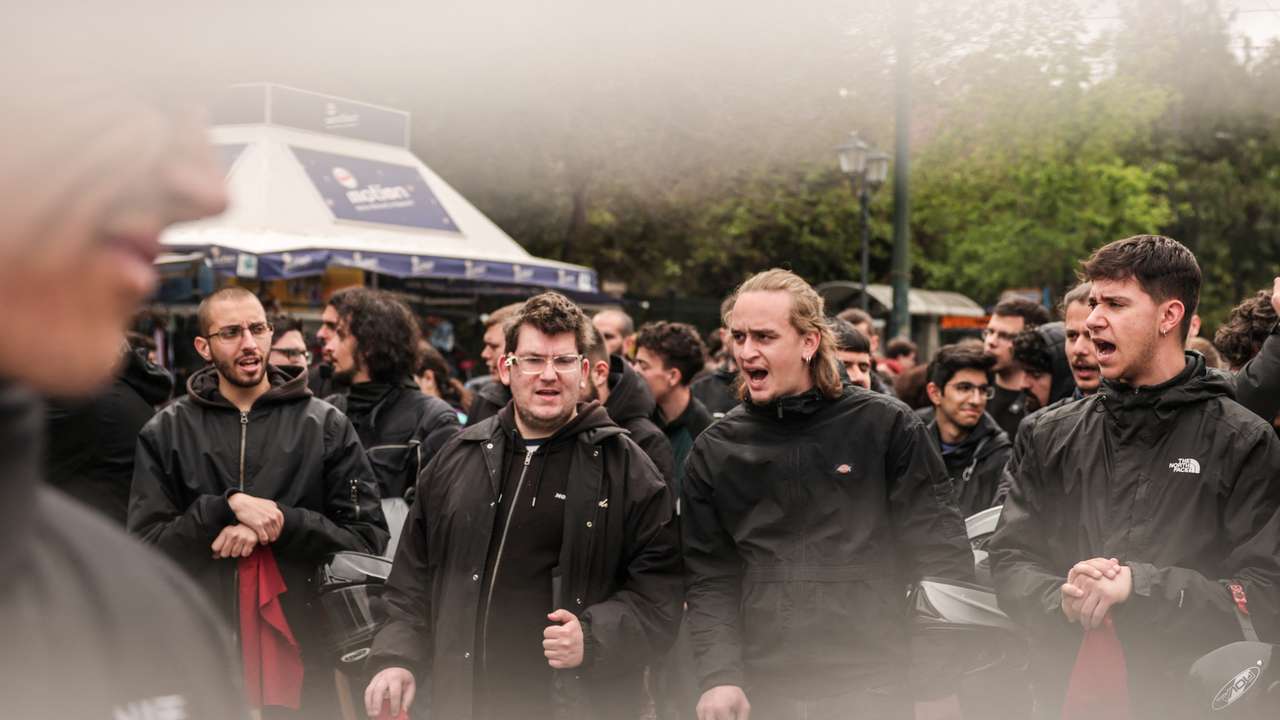 Greece's main labour unions strike over low wages