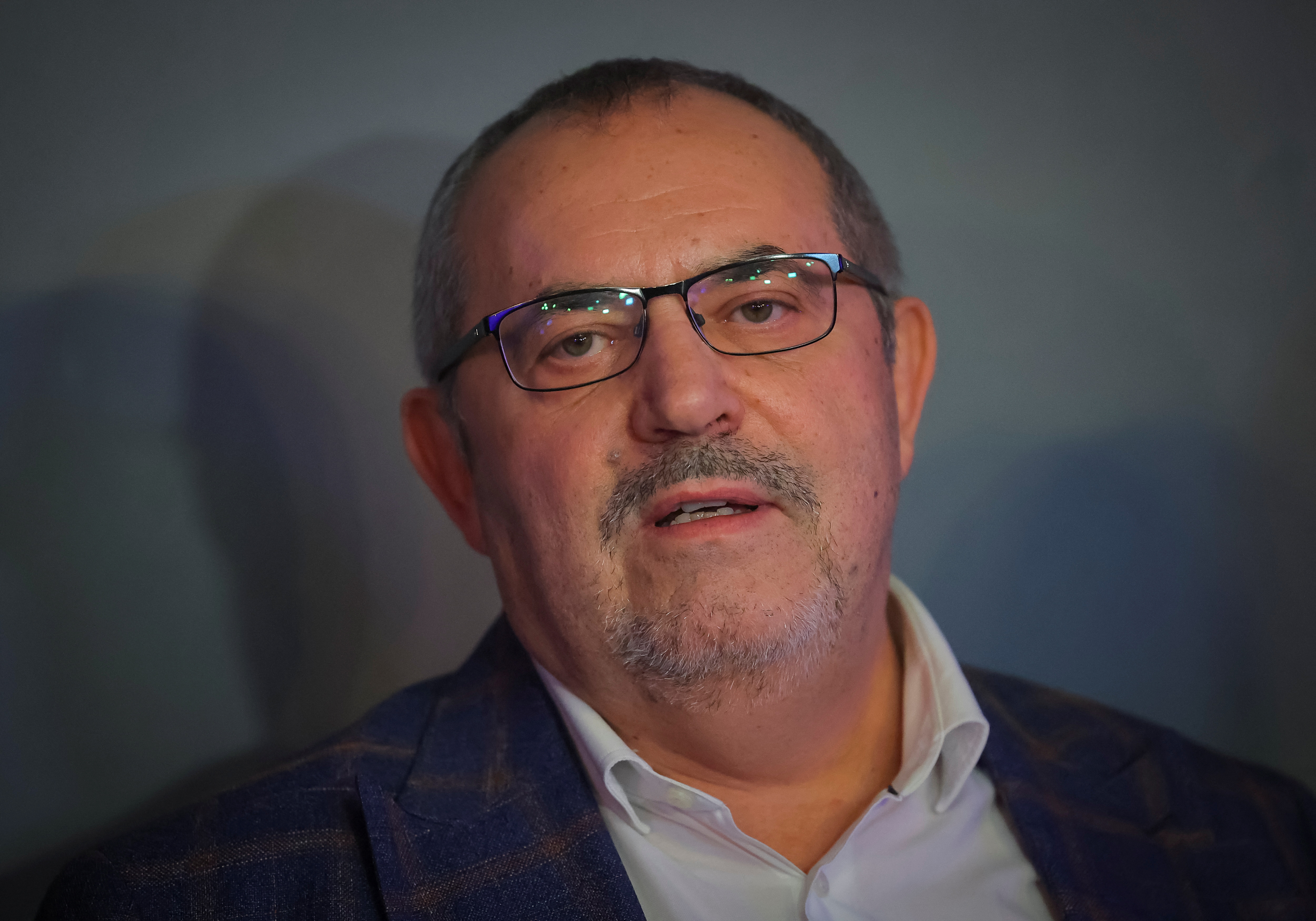 Boris Nadezhdin, who plans to run for Russian president in coming elections, meets wives of mobilised soldiers in Moscow