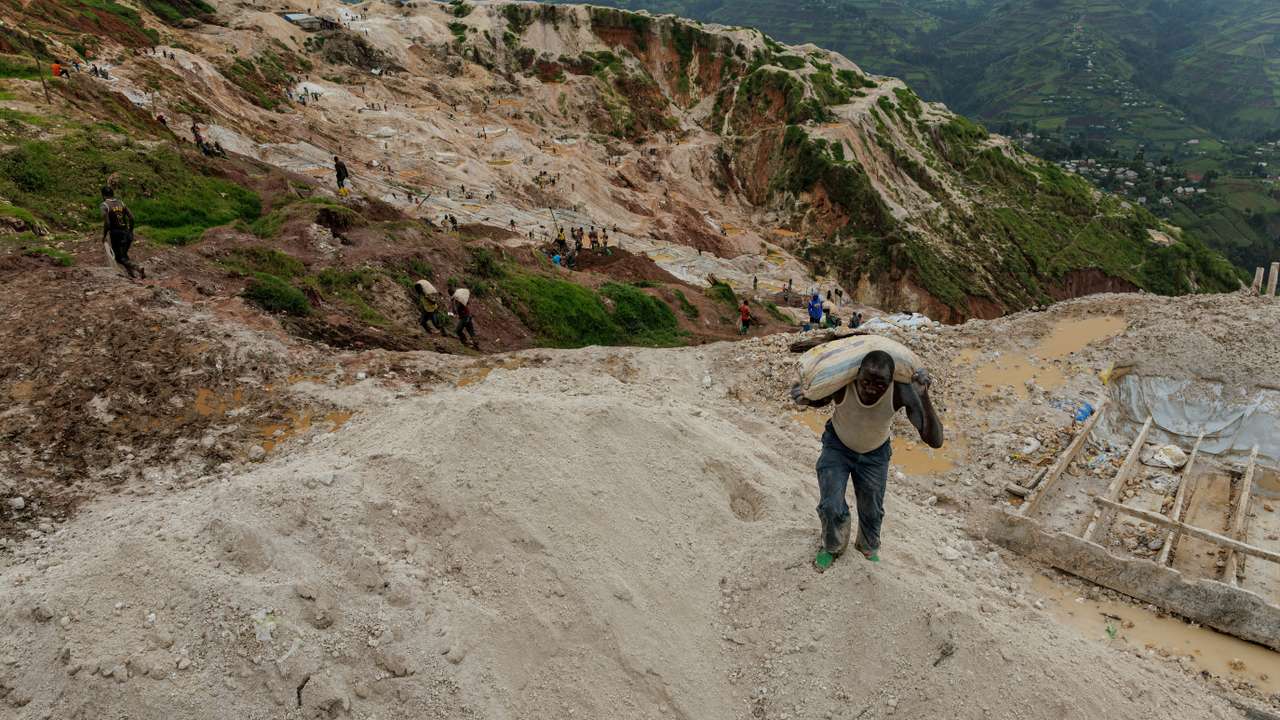 FILE PHOTO: In Congo, rebels' latest fight is to revive the economy
