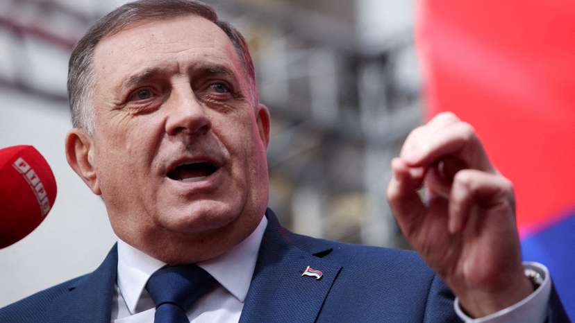 FILE PHOTO: Milorad Dodik, President of Bosnia's Serb Republic, addresses supporters in Banja Luka