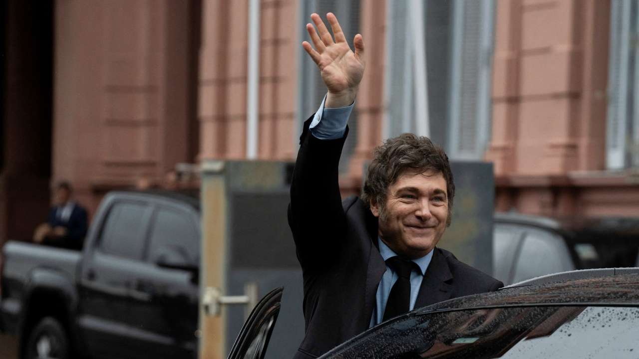 FILE PHOTO: Argentina's President Javier Milei and his French counterpart Emmanuel Macron meet, in Buenos Aires