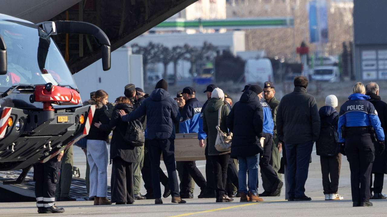 Bodies of five Italian students who died in Swiss blaze repatriated