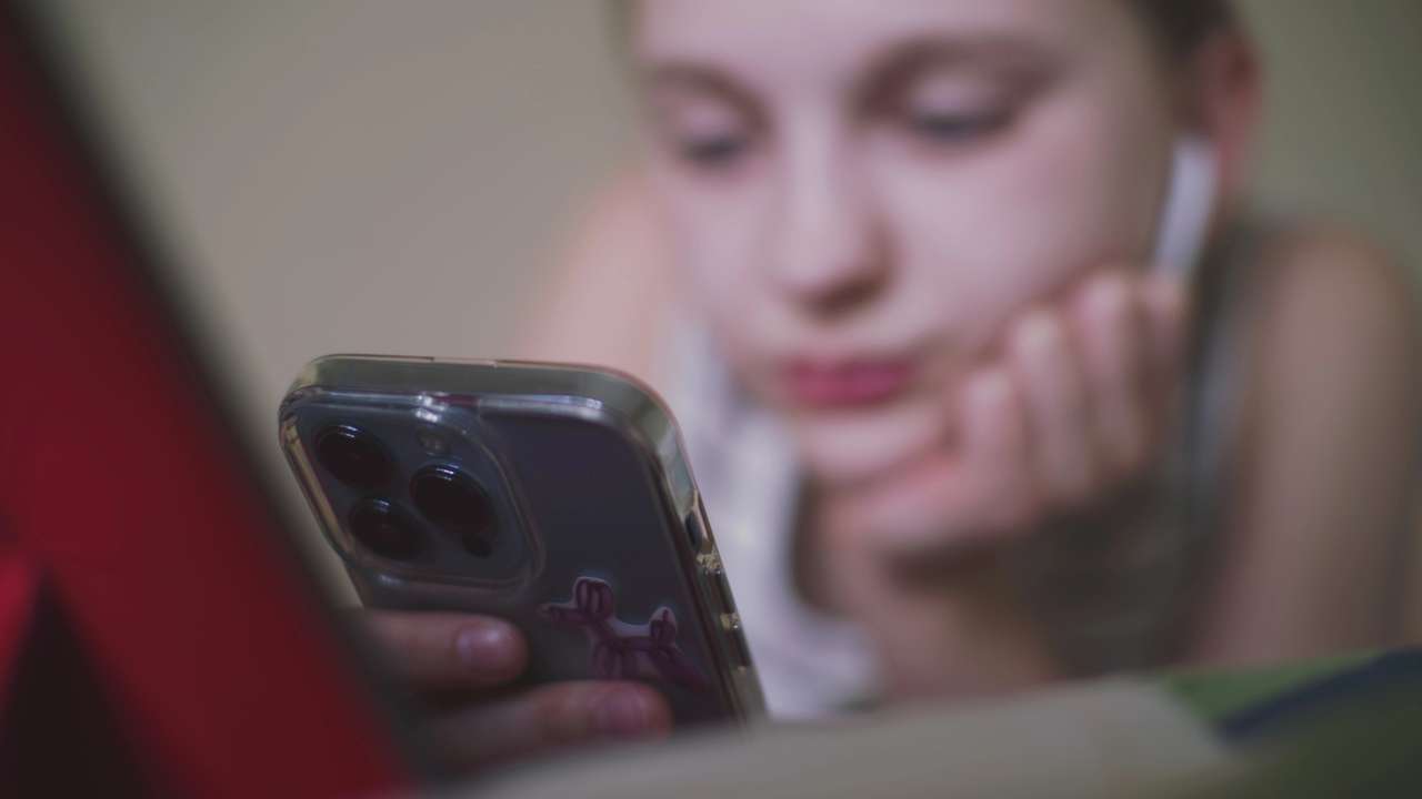 Social media bans are not a fix
