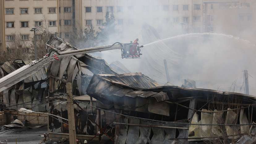 Fire at Janat Abad Market in Tehran