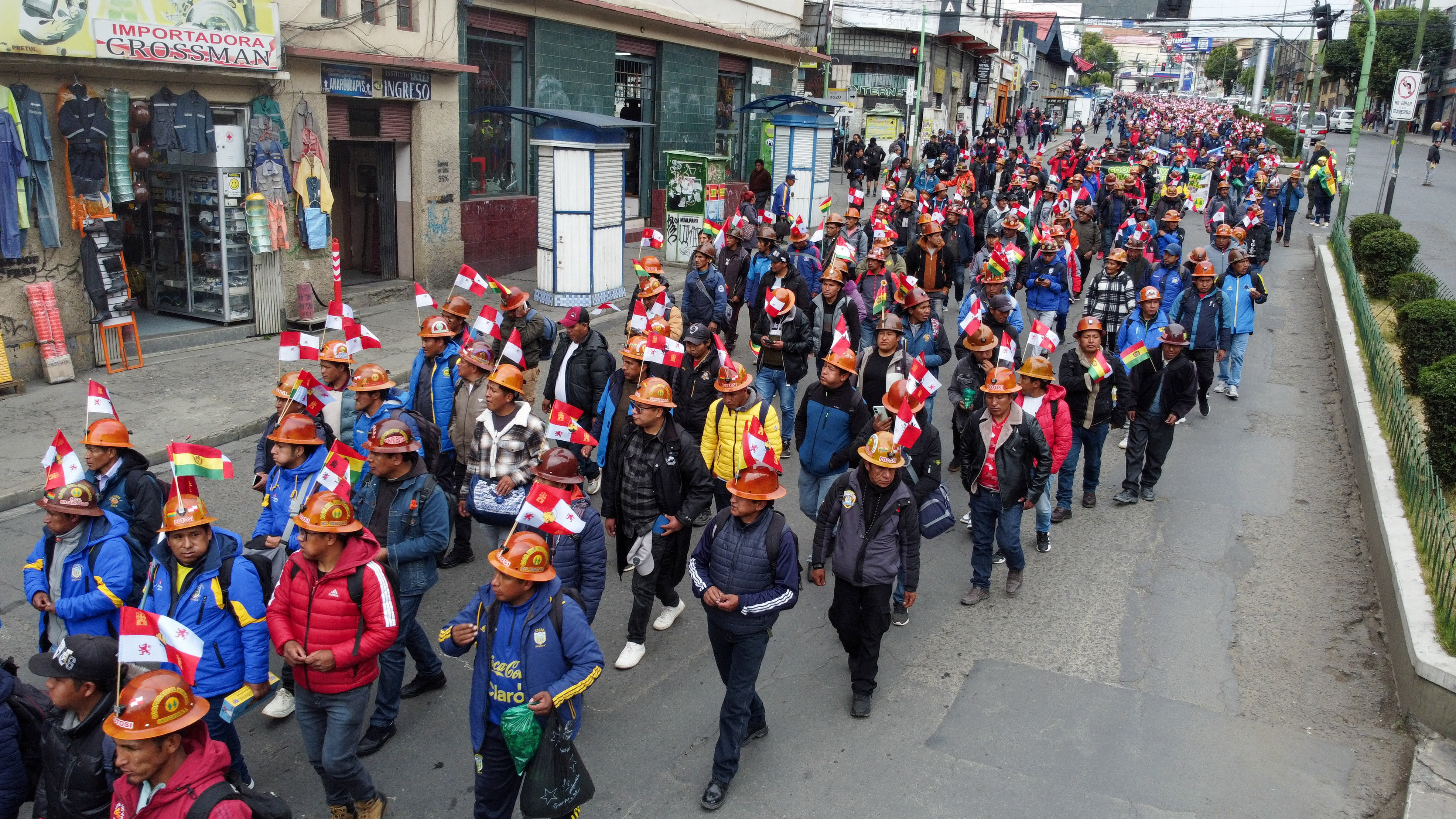 Bolivian miners mobilise against fuel subsidy cuts as pressure mounts on Paz government