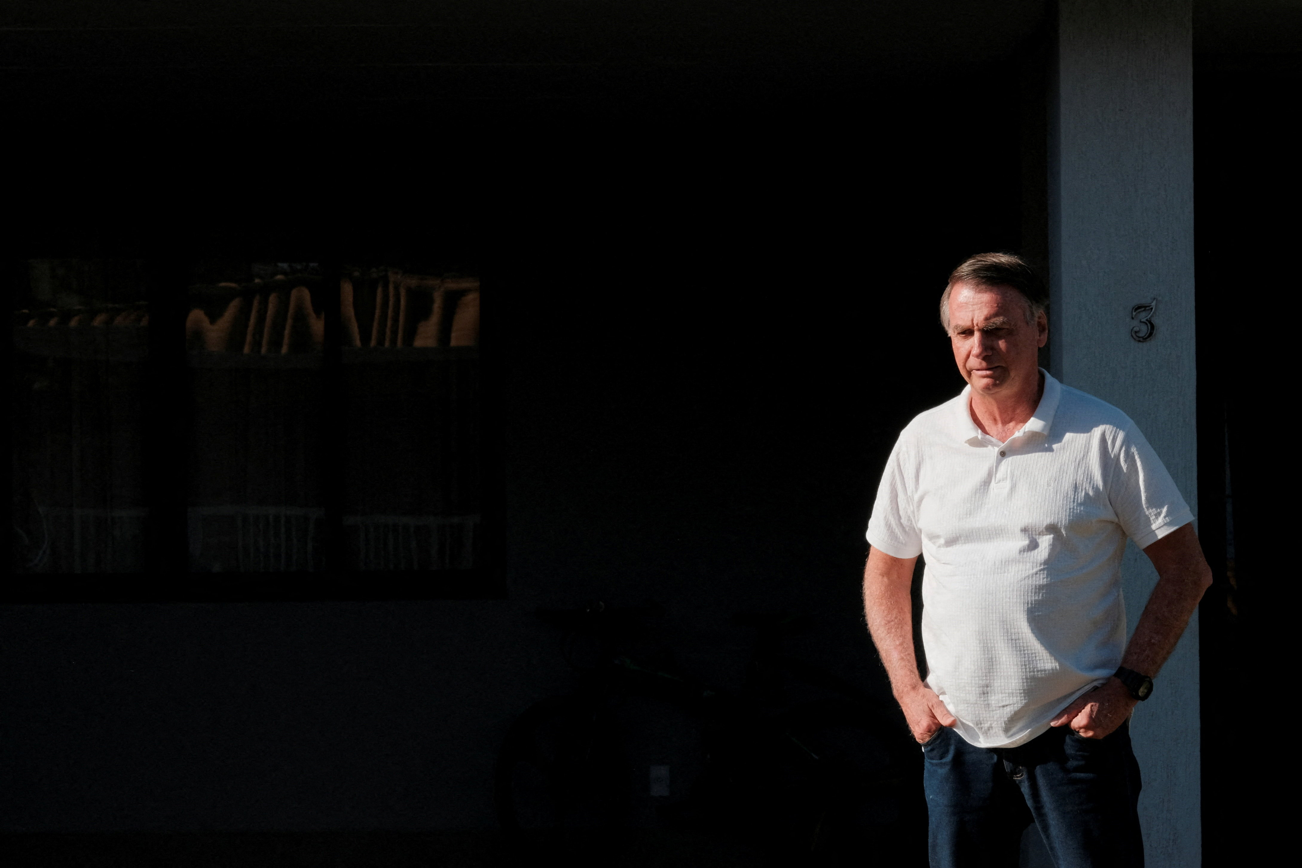 Tarcisio de Freitas visits Bolsonaro