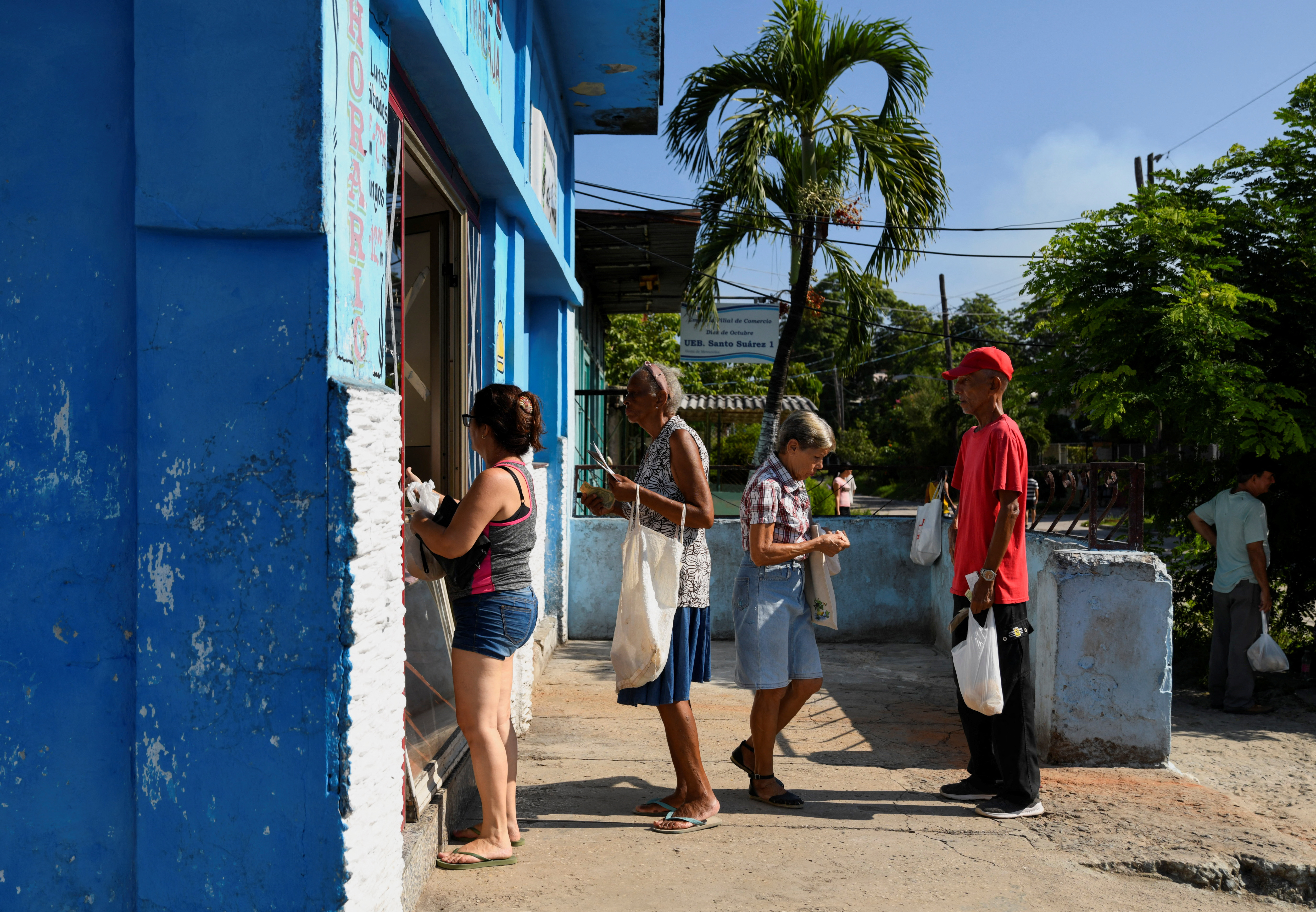 Cuba slashes size of daily bread ration as ingredients run thin
