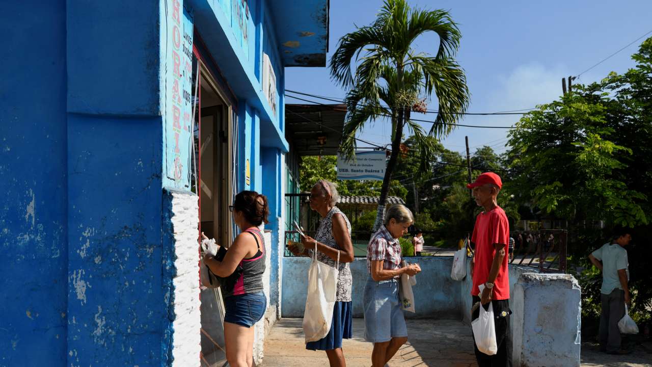 Cuba slashes size of daily bread ration as ingredients run thin