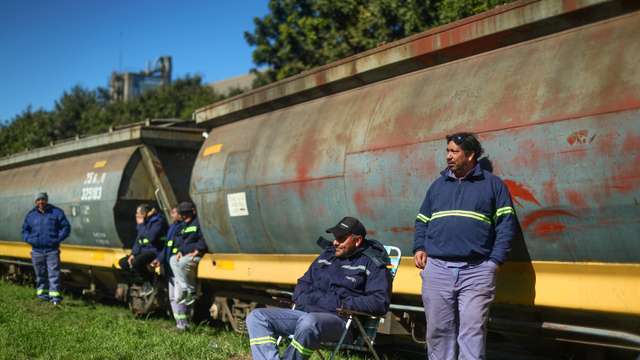 Argentina grains workers strike could continue beyond Friday